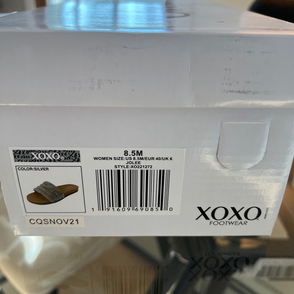 XOXO Jolee Rhinestone Sandals - Picture 8 of 8